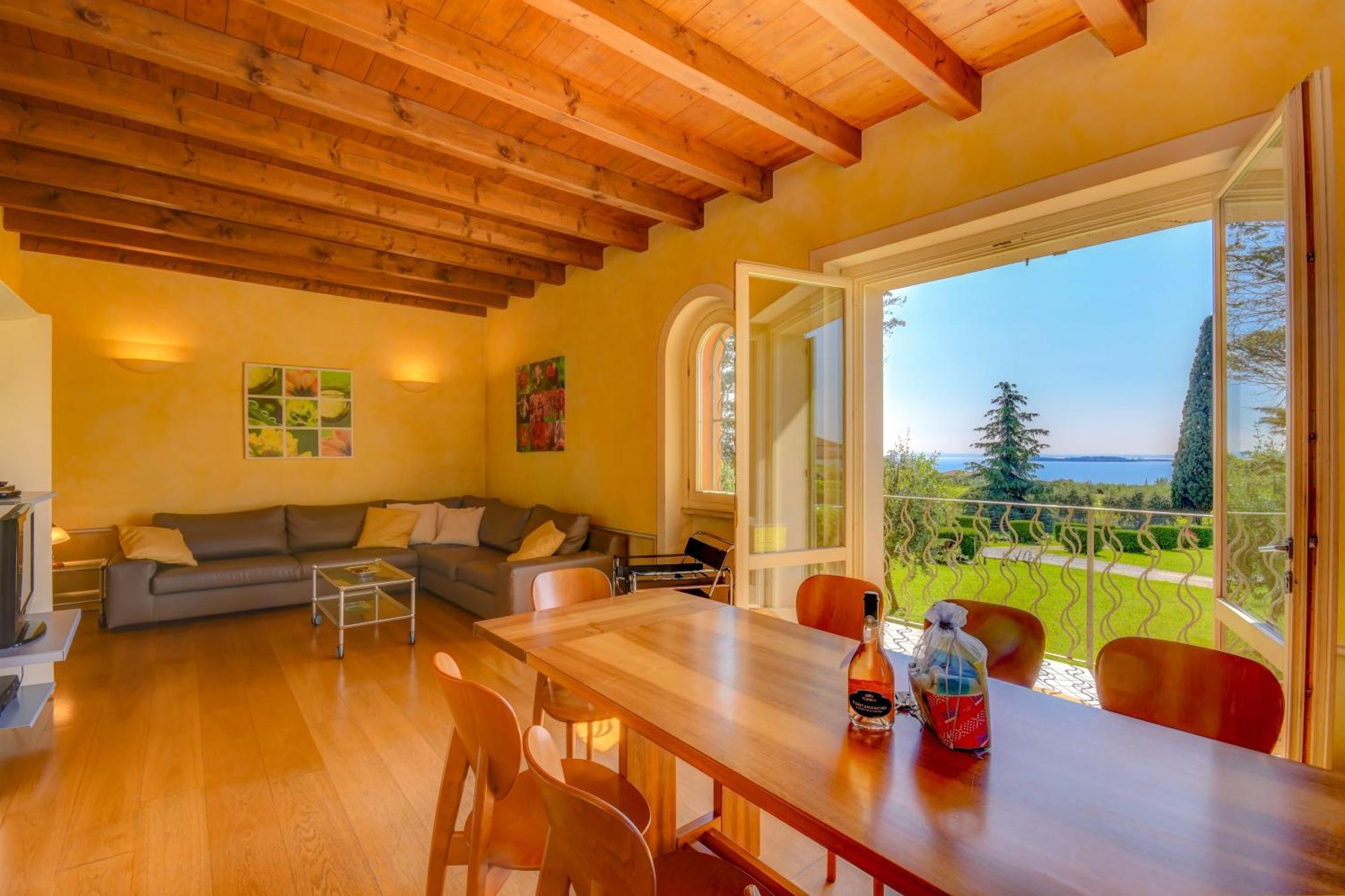 Residence Corte Ferrari -Ciao Vacanze- Moniga del Garda Стая снимка