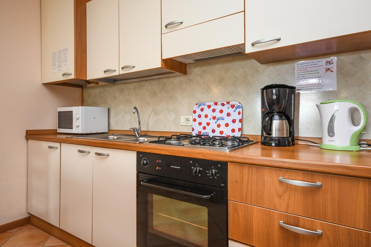 Residence Corte Ferrari -Ciao Vacanze- Moniga del Garda Екстериор снимка
