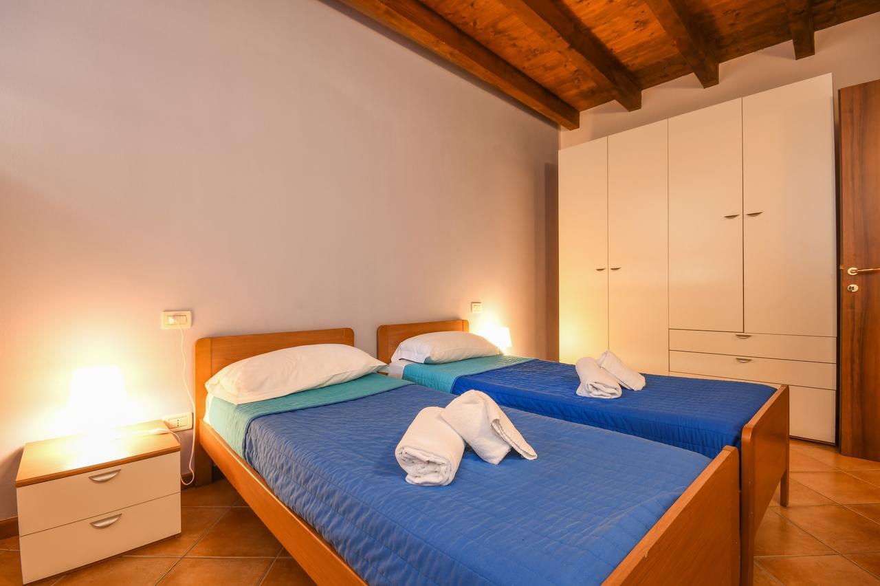 Residence Corte Ferrari -Ciao Vacanze- Moniga del Garda Екстериор снимка